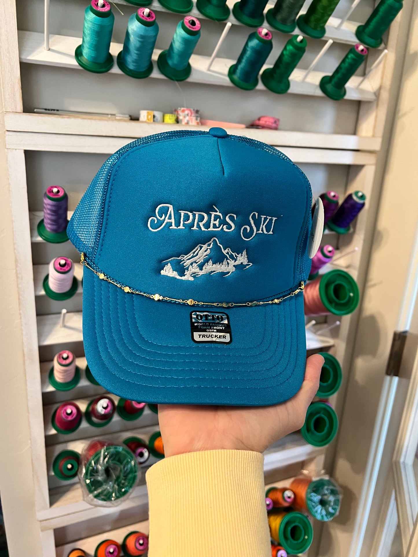 Après Ski Hat with Chain