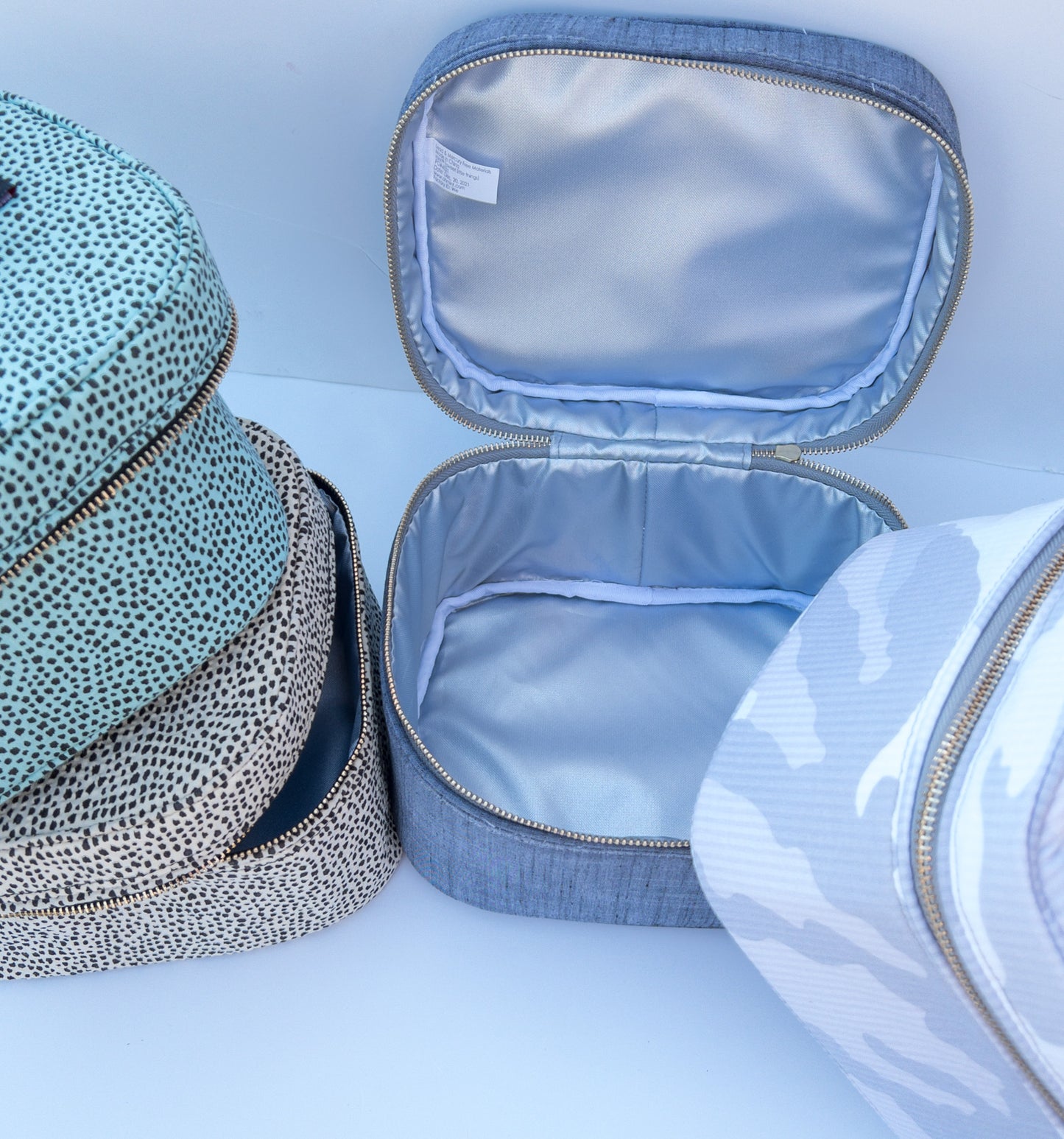 Train/Makeup Case by Mint®